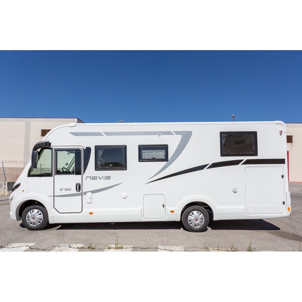 alquiler-autocaravana-integral-5-plazas-nevis-373 (1)