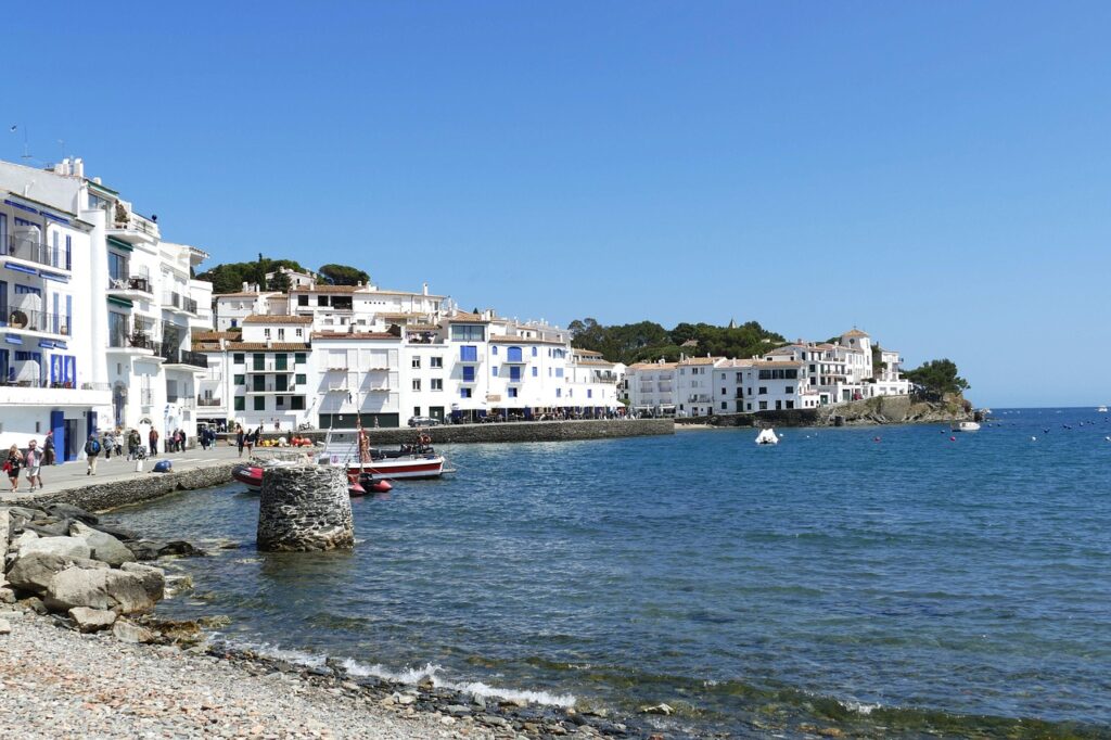 Viajar en autocaravana por Cadaqués: la guía definitiva