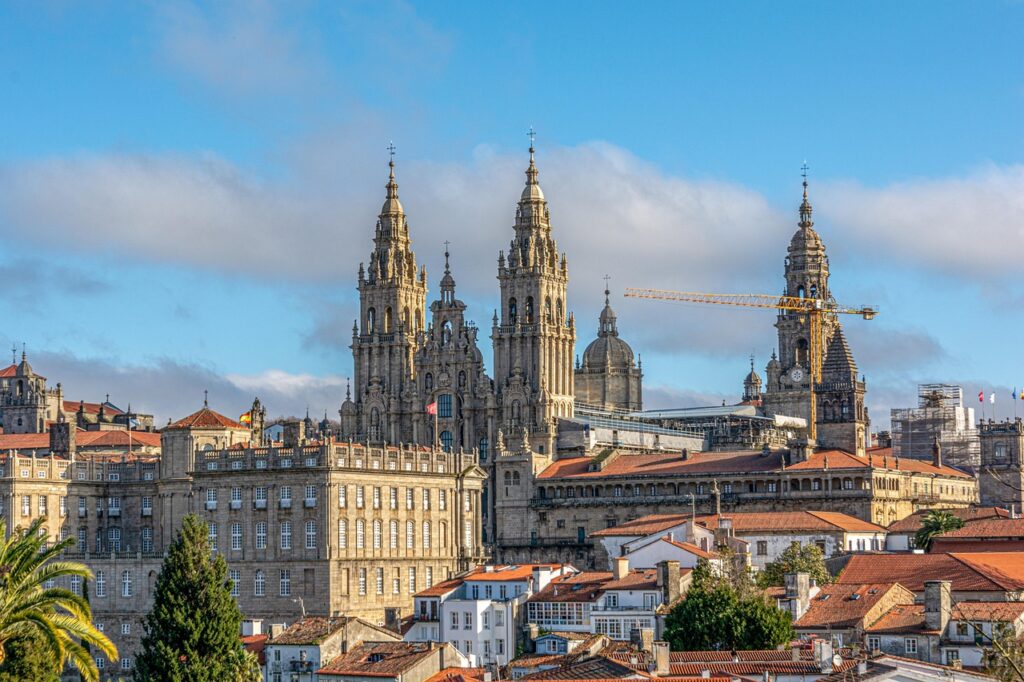 Viajar en autocaravana por Santiago de Compostela: la guía definitiva